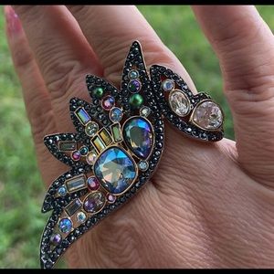 Swarovski Shimmering Ring
size 55-60